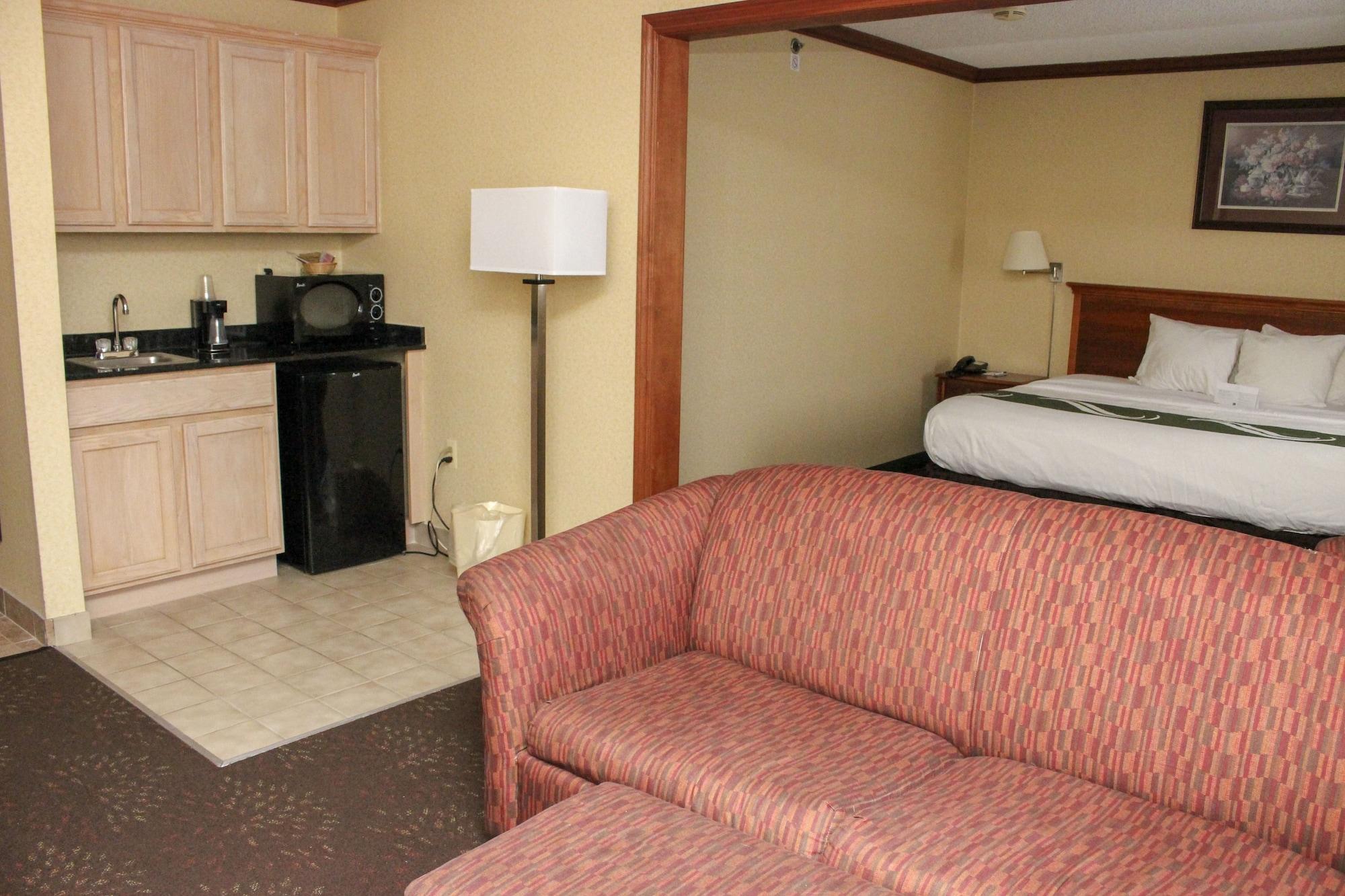 Quality Inn & Suites Detroit Metro Airport Romulus Exteriér fotografie