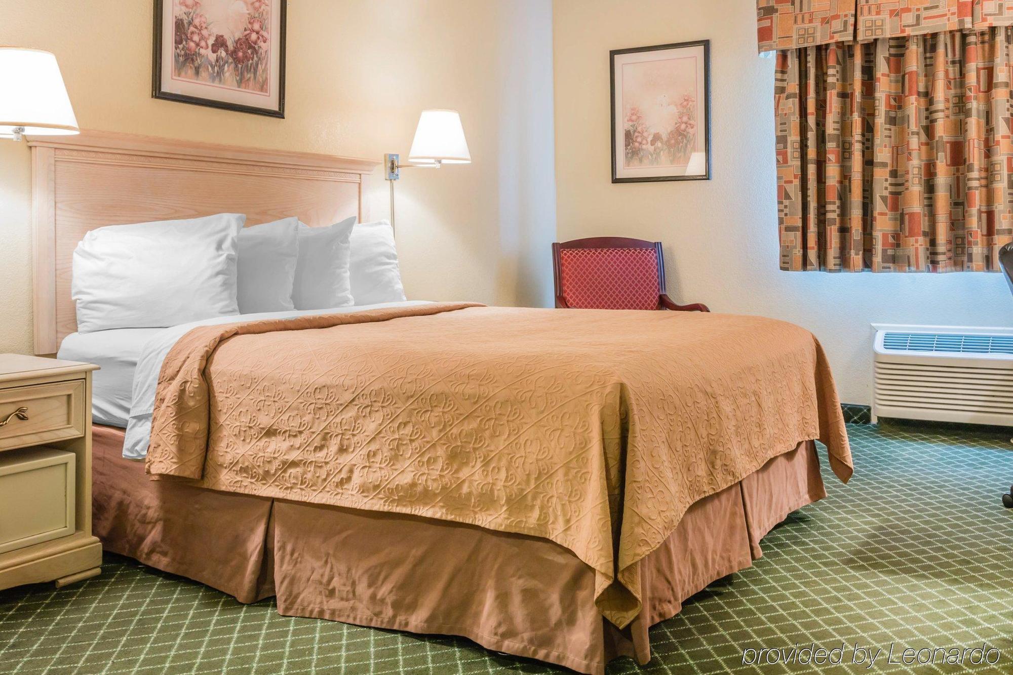 Quality Inn & Suites Detroit Metro Airport Romulus Exteriér fotografie