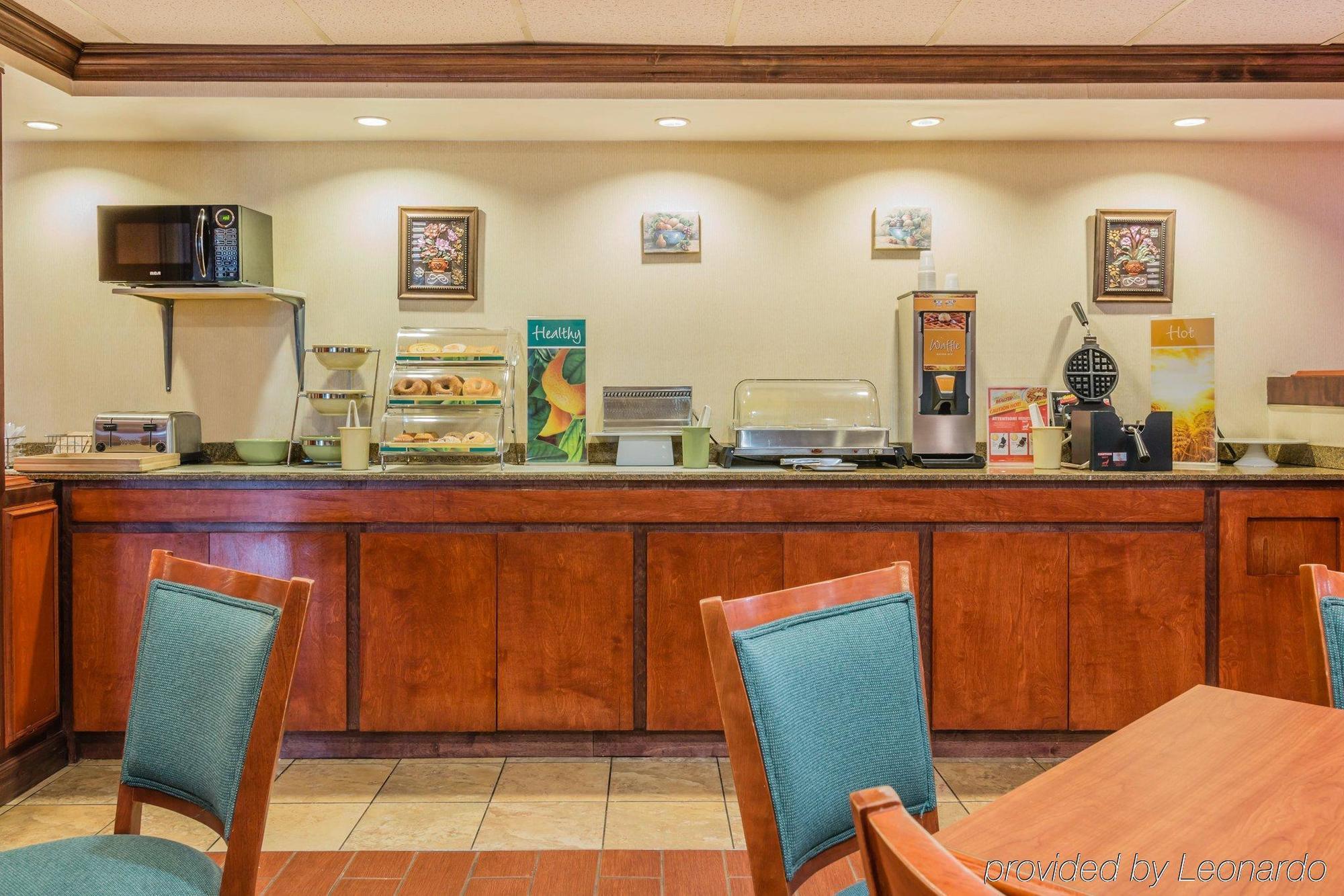 Quality Inn & Suites Detroit Metro Airport Romulus Exteriér fotografie